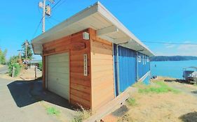 The Coman'S Beach House