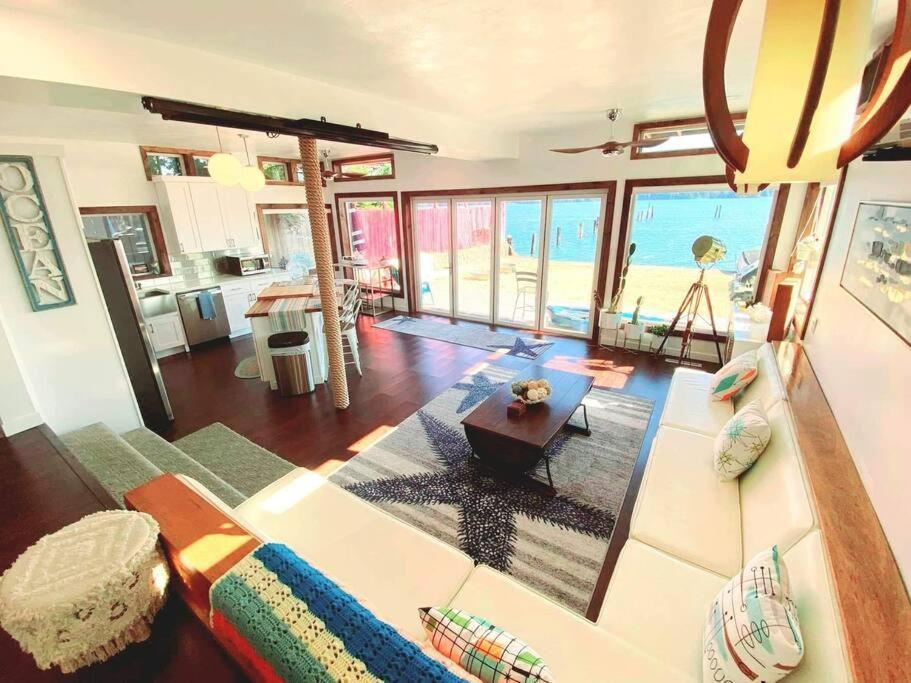 The Coman'S Beach House Hoodsport Exterior photo